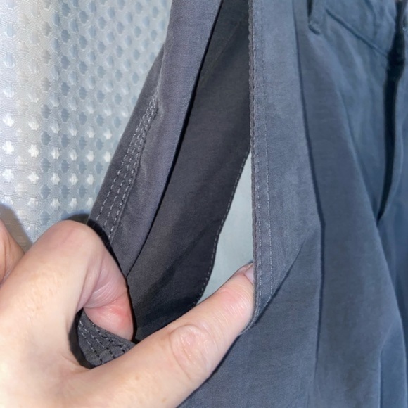 2/30$ Men’s Columbia Dark‎ Gray slim fit Cargo shorts size 32 - Picture 9 of 10